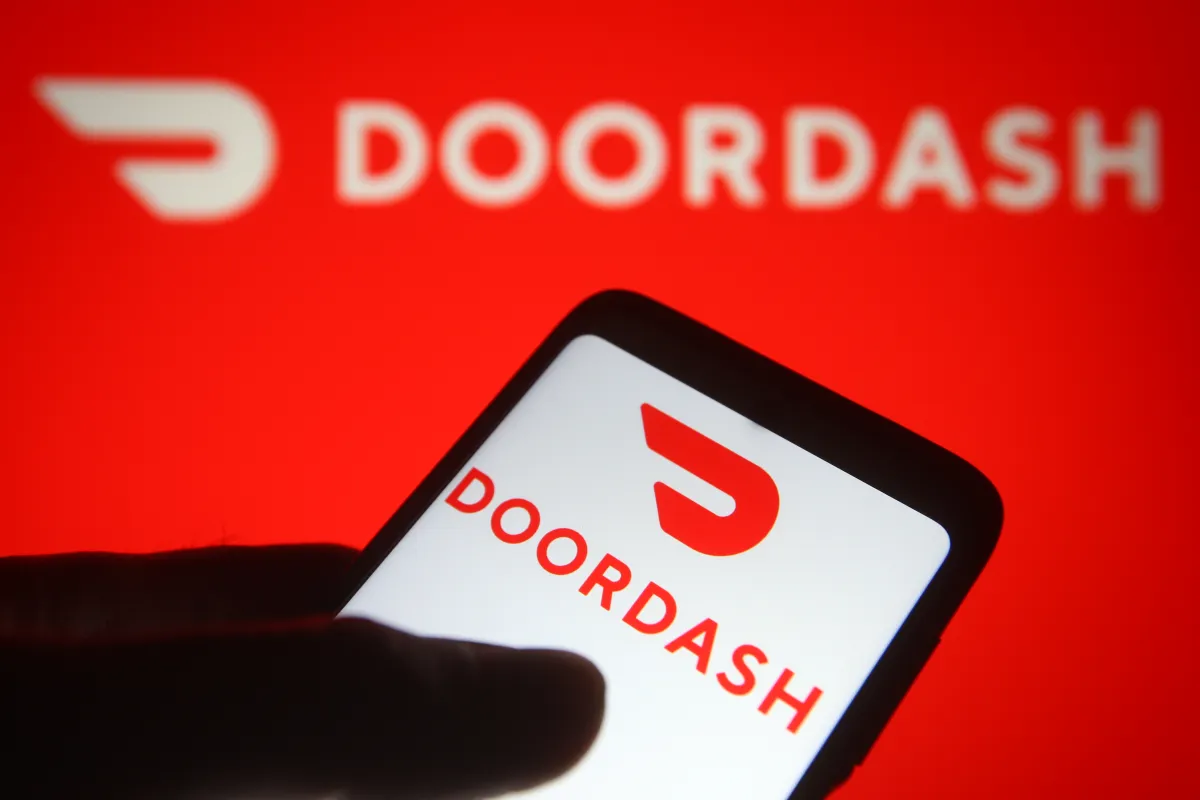 DoorDash and Instacart logos side by side