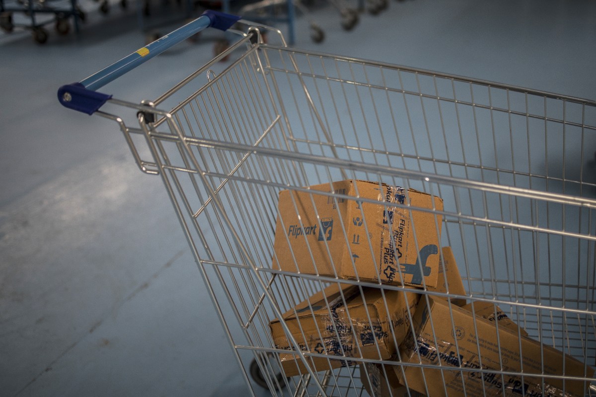 Illustration of Google Gemini and AI Mode offering a Buy button for Walmart-owned Flipkart product listings in India